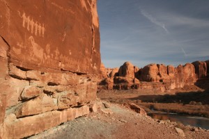Human figures and bighorn sheep petroglyphs above the Colorado River west of Moab, Utah