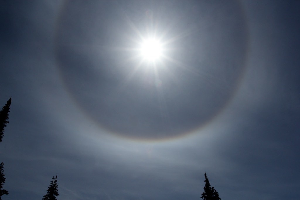 Sun halos can either be white or rainbow-colored